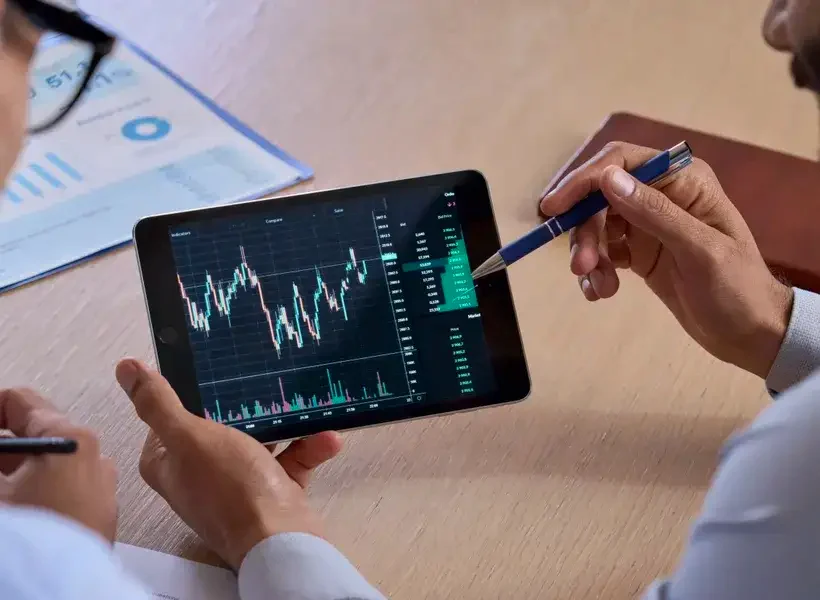Nivaro Xaluzo trading